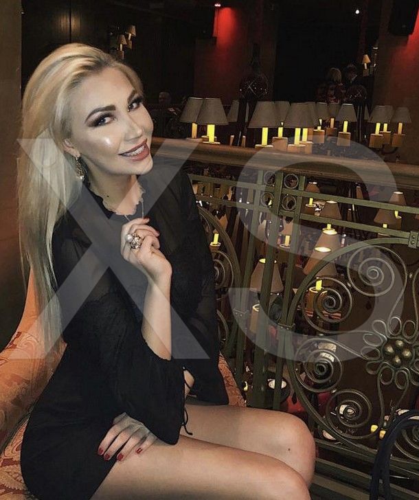Karinna - escort Zurich